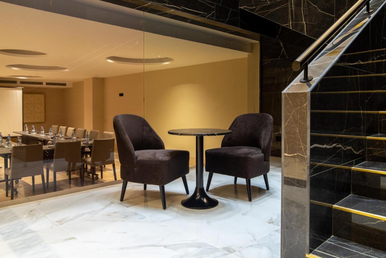Center Hotel 4*
