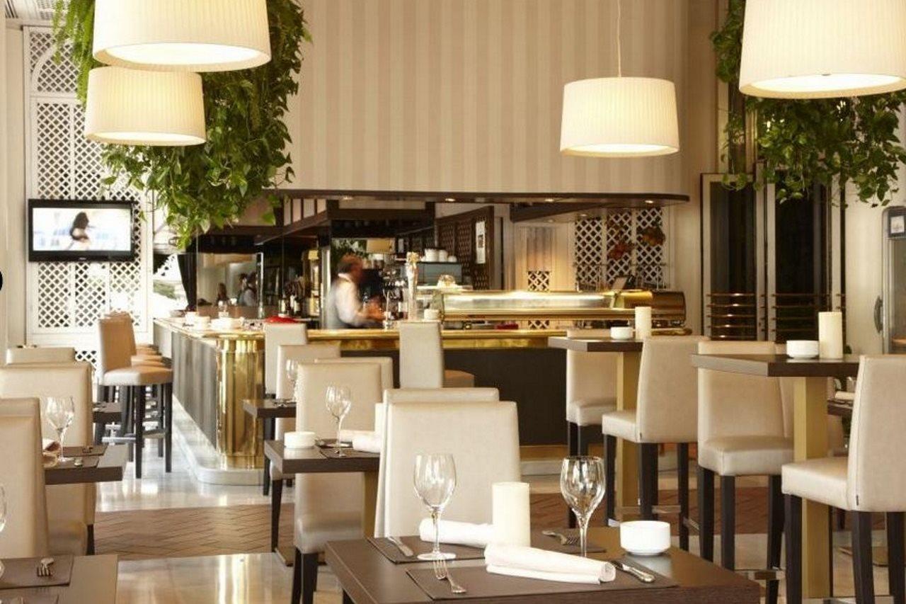 Center Hotel 4*